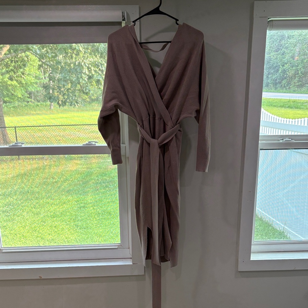 Amazon Essentials Dusty Pink Wrap Robe